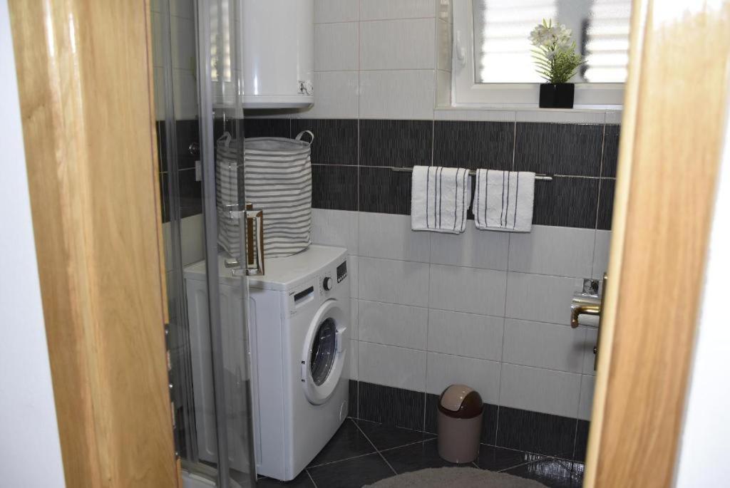 Apartmani Mira Klenovica Zewnętrze zdjęcie