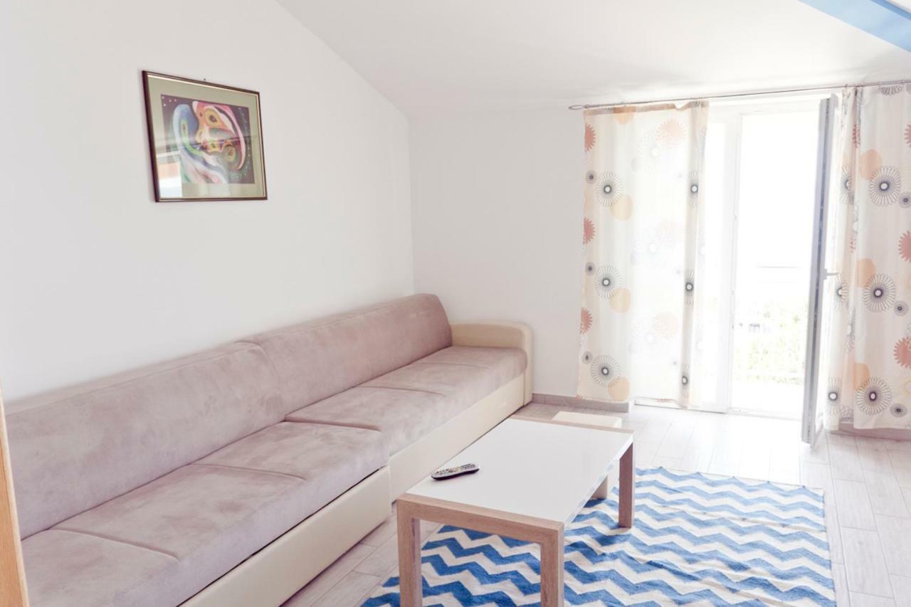 Apartmani Mira Klenovica Zewnętrze zdjęcie
